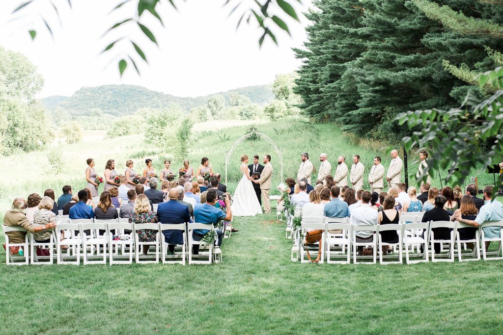 Round Barn Wedding Venue Red Wing, MN Matthew and Jen's Wedding
